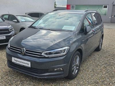 Neu VW Touran Comfortline 150 PS (110 kW) 2026 Grau Van / Kleinbus