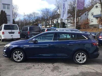 Blau Gebraucht 2017 Renault Mégane IV Intens Limousine | 11.800 € (Etwas zu teuer)