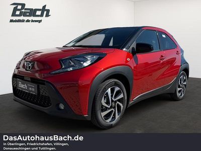 Gebraucht Toyota Aygo X Basis 72 PS (52 kW) 2025 Chilli red / schwarz SUV