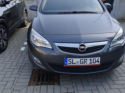 Gebraucht Opel Astra 110 PS (80 kW) 2011 Grau Limousine