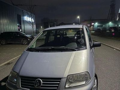 VW Sharan