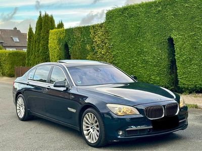BMW 750