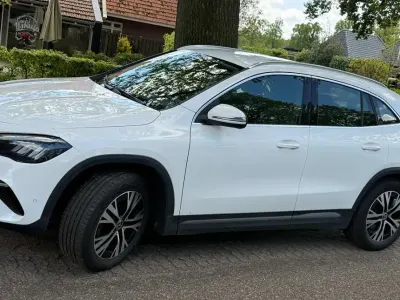 Gebraucht Mercedes GLA220 Advanced 190 PS (139 kW) 2023 Weiß SUV