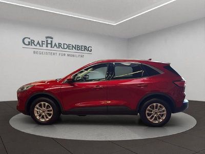 Gebraucht Ford Kuga Titanium 152 PS (111 kW) 2022 Rot SUV