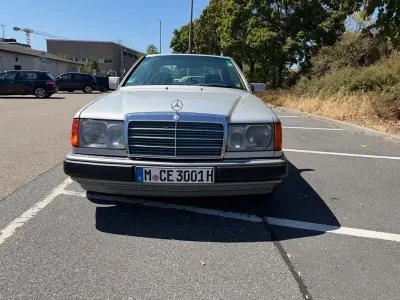 Gebraucht Mercedes 300 245 PS (180 kW) 1992 Silber Coupé