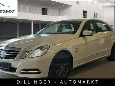 Gebraucht Mercedes E250 204 PS (150 kW) 2011 Andere Limousine