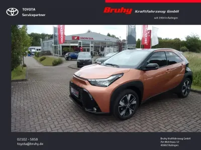 Neu Toyota Aygo X 116 PS (85 kW) 2026 Schwarz SUV