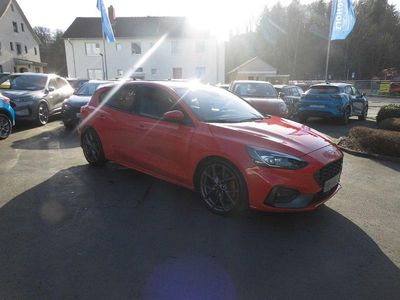 Gebraucht Ford Focus ST 280 PS (205 kW) 2020 Rot Limousine