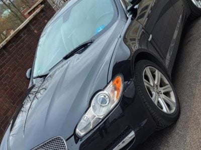 Second-hand Jaguar XF Premium Luxury 241 CP (177 kW) 2011 Negru Berlinǎ