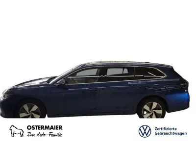 Gebraucht VW Passat Elegance 150 PS (110 kW) 2025 Blau Kombi