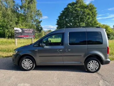 Gebraucht VW Caddy Trendline 122 PS (89 kW) 2020 Indiumgrau Van / Kleinbus