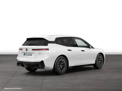 Gebraucht BMW iX 300 kW (408 PS) 2025 Weiß SUV