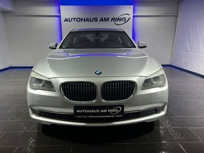 Gebraucht BMW 750 408 PS (300 kW) 2010 Silber Limousine