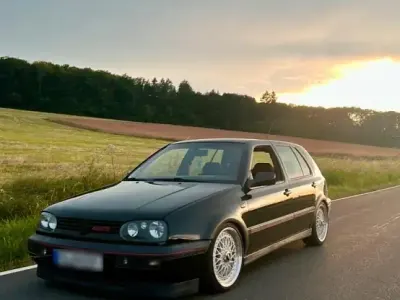 Gebraucht VW Golf III GTI 115 PS (84 kW) 1997 Schwarz Kleinwagen