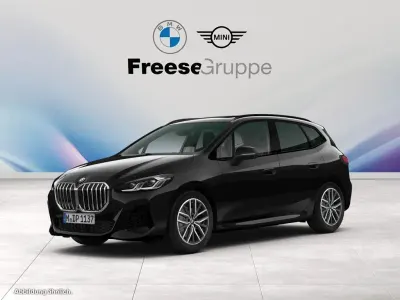 Neu BMW 220 Performance 170 PS (125 kW) 2026 Schwarz Van / Kleinbus