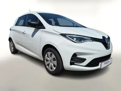 Gebraucht Renault Zoe Life 80 kW (109 PS) 2022 Gletscherweiß Kleinwagen