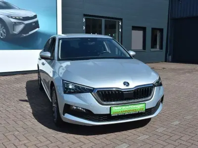 Gebraucht Skoda Scala Tour 110 PS (80 kW) 2022 Brilliantsilber metallic Kleinwagen