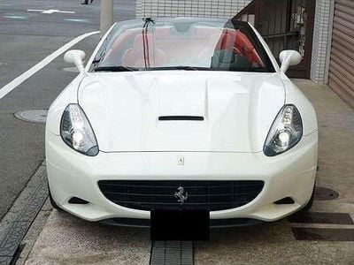 Gebraucht Ferrari California 460 PS (338 kW) 2010 Weiß Cabrio