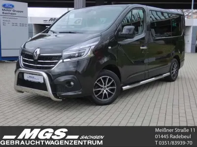 Gebraucht Renault Trafic Life 145 PS (106 kW) 2019 Schwarz midnight Van / Kleinbus