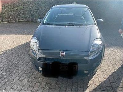 Gebraucht Fiat Punto 69 PS (50 kW) 2016 Grau Kleinwagen