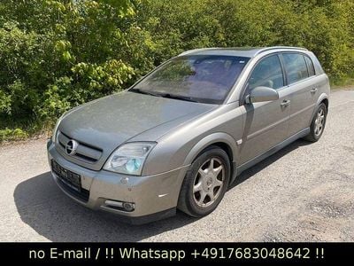 Begagnad Opel Signum 211 HK (155 kW) 2003 Halvkombi