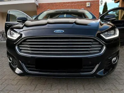 Gebraucht Ford Mondeo Titanium 160 PS (117 kW) 2015 Schwarz Limousine
