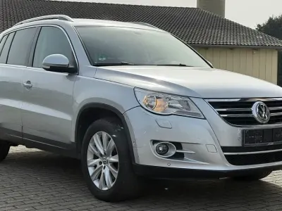 Gebraucht VW Tiguan Team 140 PS (102 kW) 2011 Silber SUV