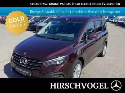 Gebraucht Mercedes T180 Progressive 116 PS (85 kW) 2025 Rot Van / Kleinbus