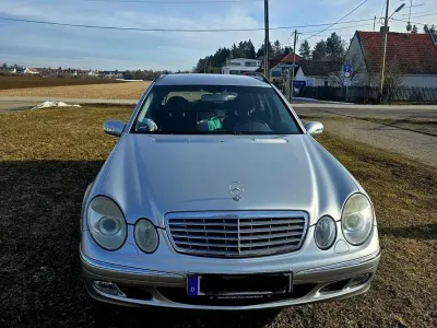 Gebraucht Mercedes E240 Elegance 177 PS (130 kW) 2003 Silber Kombi