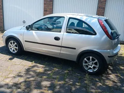Gebraucht Opel Corsa 60 PS (44 kW) 2005 Silber Kleinwagen