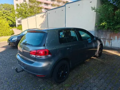 Gebraucht VW Golf VI 86 PS (63 kW) 2011 Grau Kleinwagen
