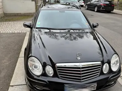 Używany Mercedes E320 Avantgarde 224 KM (164 kW) 2007 Czarny Kombi