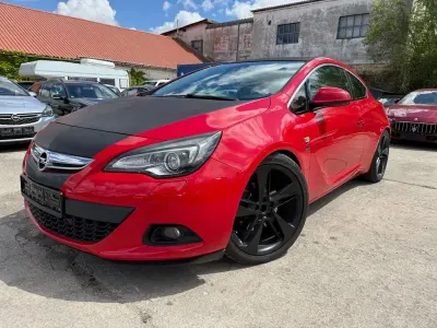 Gebraucht Opel Astra GTC Innovation 179 PS (131 kW) 2011 Rot Coupé