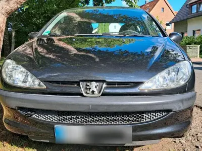 Gebraucht Peugeot 206 75 PS (55 kW) 2005 Schwarz Kleinwagen