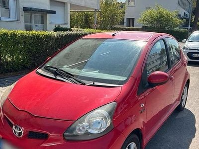 Usata Toyota Aygo 68 CV (50 kW) 2010 Rosso Utilitaria
