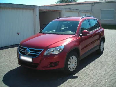 Gebraucht VW Tiguan 140 PS (102 kW) 2009 Rot SUV