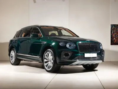 Second-hand Bentley Bentayga 551 CP (405 kW) 2023 Verde SUV