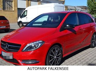 Usata Mercedes B200 Sport 136 CV (100 kW) 2013 Rosso Monovolume