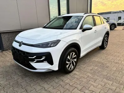 Neu VW T-Roc Pro 150 PS (110 kW) 2026 Wählbar SUV