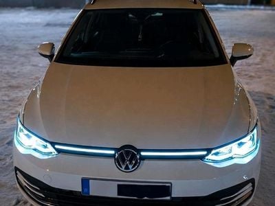 Gebraucht VW Golf VIII Style 150 PS (110 kW) 2021 Weiß Kombi