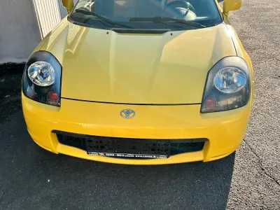 Gebraucht Toyota MR2 140 PS (102 kW) 2001 Gelb Cabrio