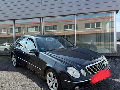 Mercedes E200