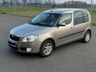 Beige Gebraucht 2006 Skoda Roomster Comfort Van / Kleinbus | 3.149 € (Guter Preis)