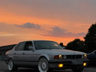 Gebraucht BMW 735 211 PS (155 kW) 1990 Silber Limousine