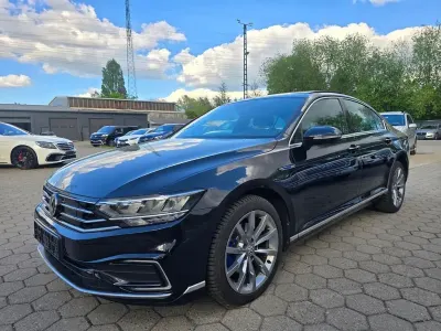 Second-hand VW Passat GTE 218 CP (160 kW) 2020 Negru Berlinǎ