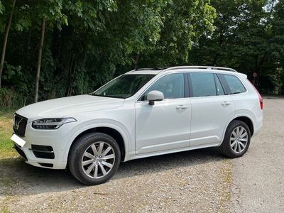 gebraucht Volvo XC90 ELEGANTERD5 AWD Momentum - TOP GEPFLEGT