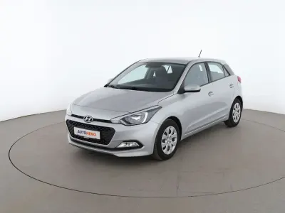 Gebraucht Hyundai i20 Trend 101 PS (74 kW) 2017 Silber Kleinwagen