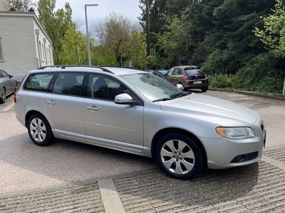 gebraucht Volvo V70 D5 2.4 Momentum, Navi