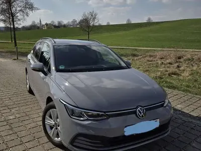 Gebraucht VW Golf VIII Life 110 PS (80 kW) 2023 Grau Kombi