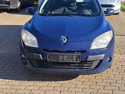 Gebraucht Renault Mégane Expression 101 PS (74 kW) 2011 Blau Limousine